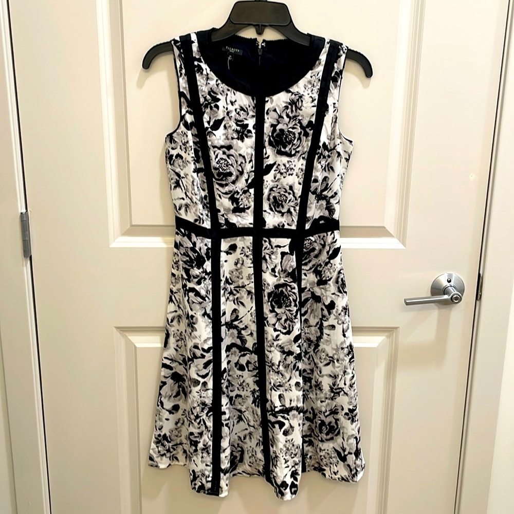 Talbots summer floral dress, size 4P, NWT